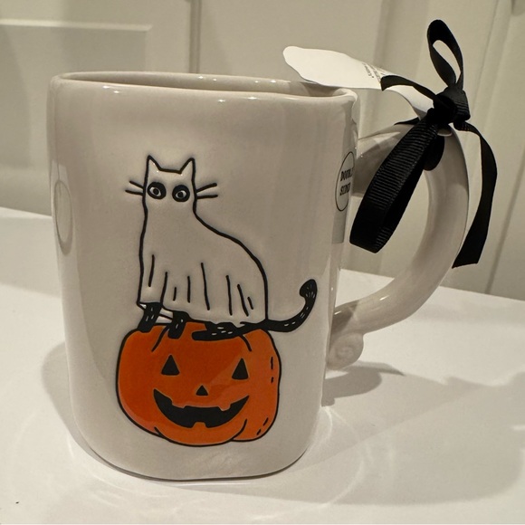 Rae Dunn White Cat Mug with Orange Pumpkin - Picture 1 of 3